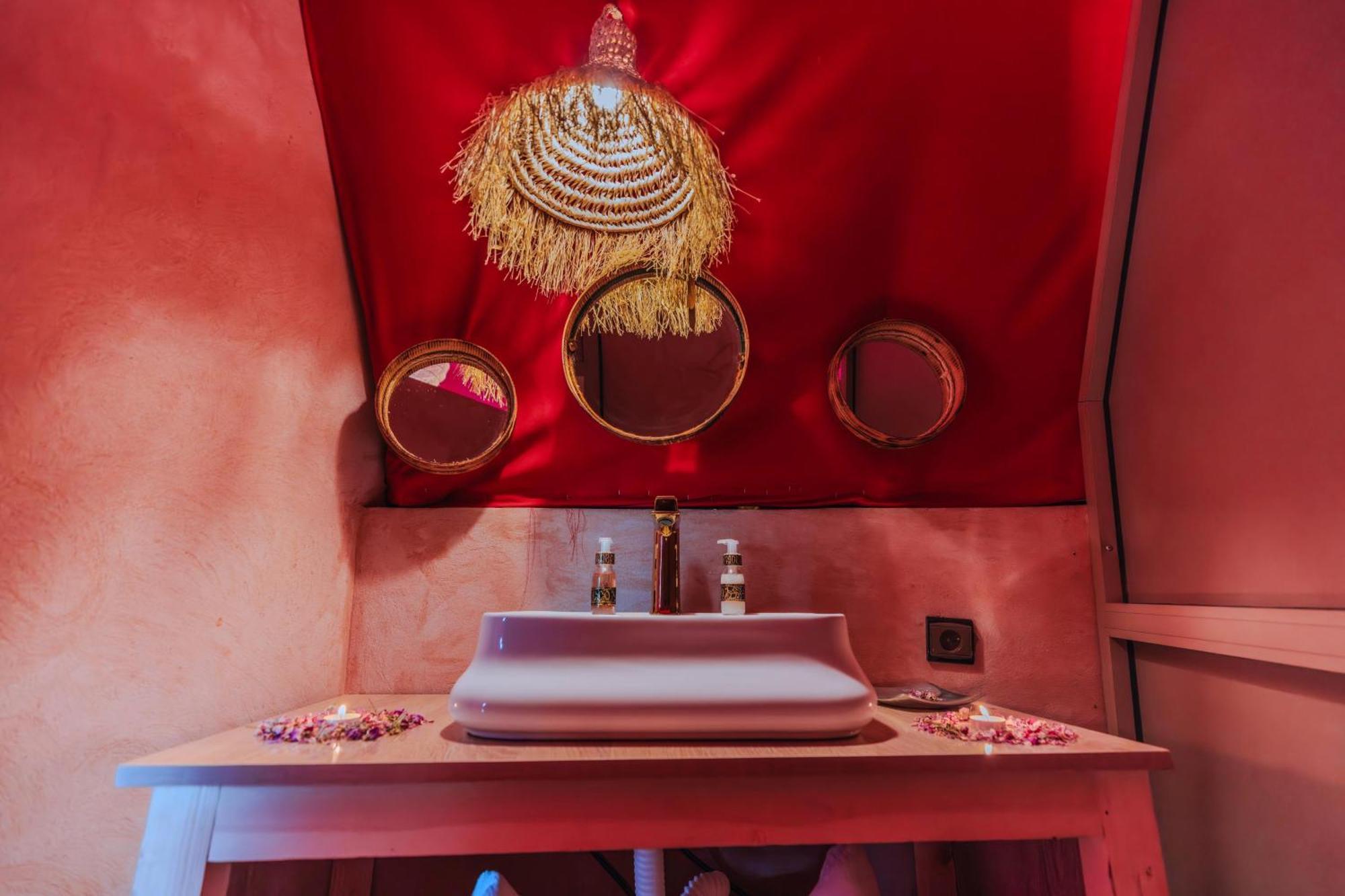 Luxury Camp Camelhouse Hotel Merzouga Ngoại thất bức ảnh